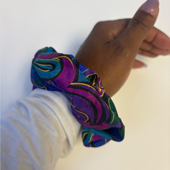 Colorful Satin Scrunchie Set - Picture 5 of 8